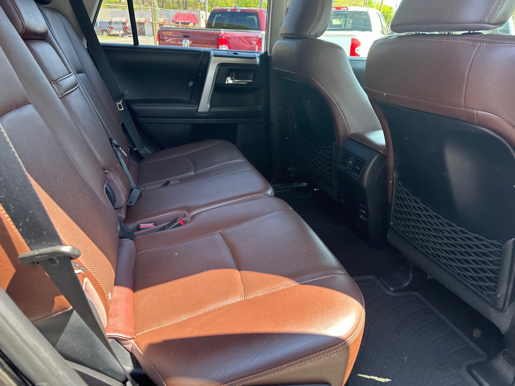 2016 Toyota 4Runner Image 12