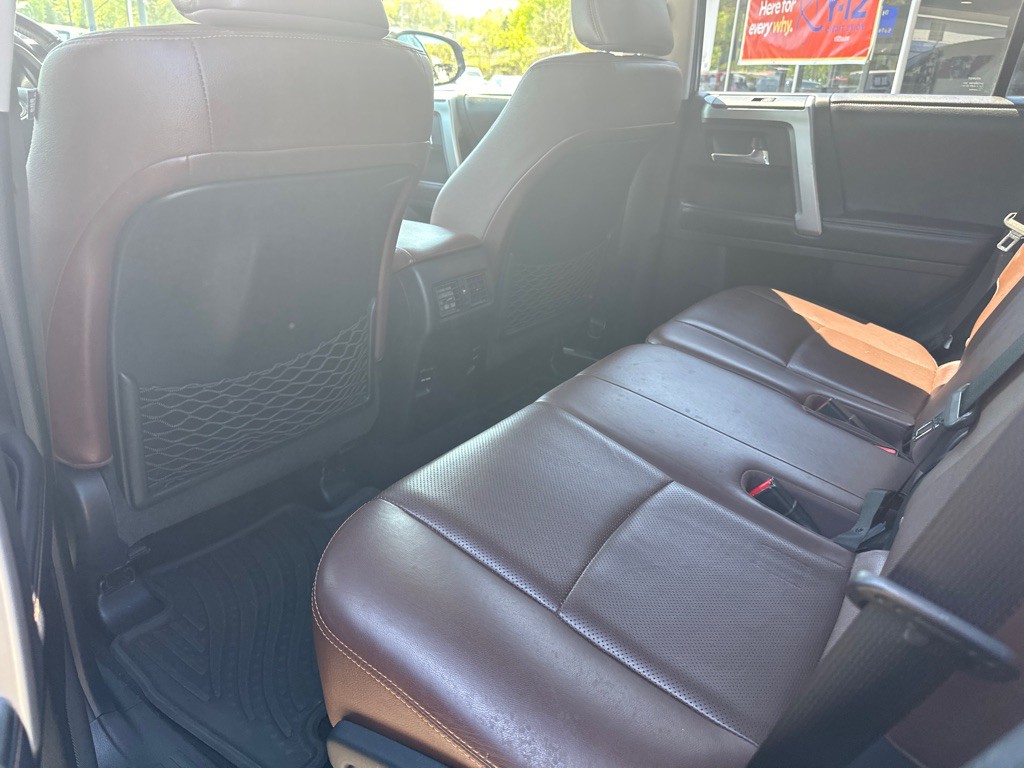 2016 Toyota 4Runner Image 15