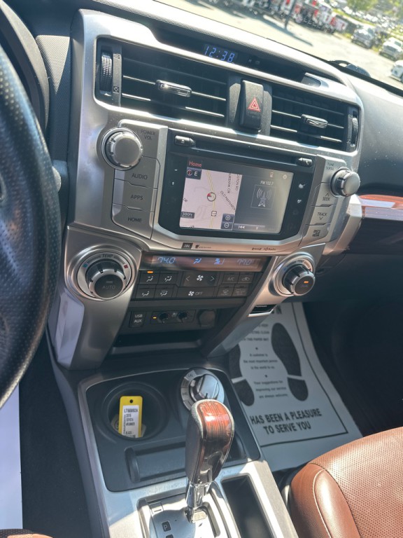 2016 Toyota 4Runner Image 17