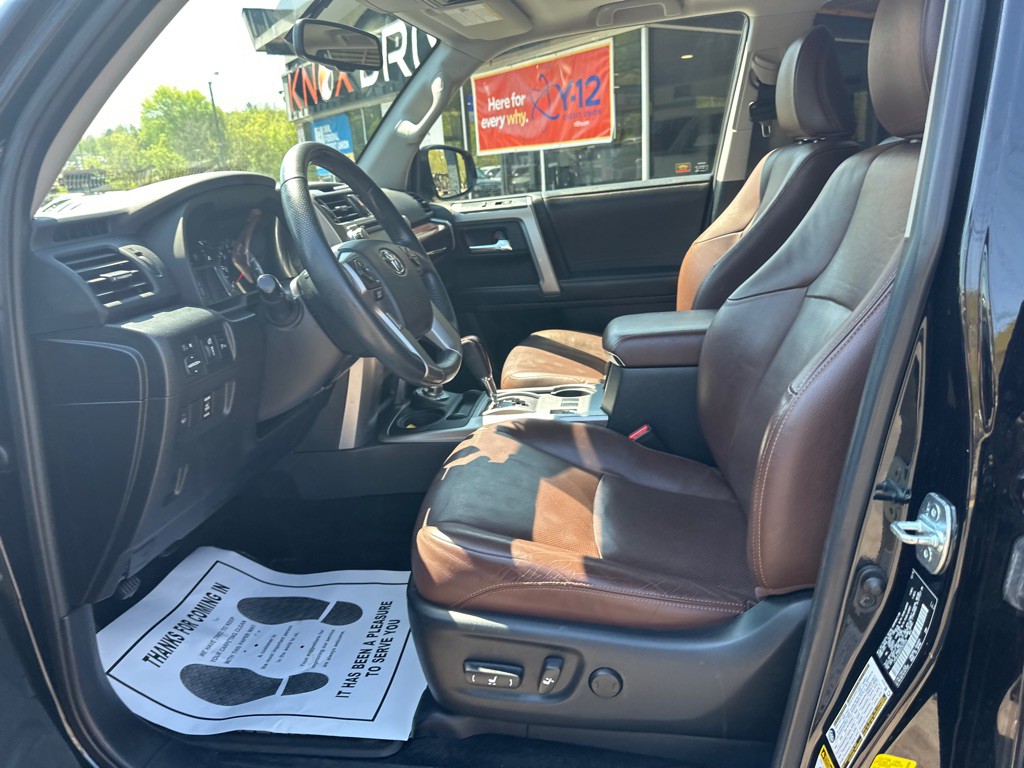 2016 Toyota 4Runner Image 19