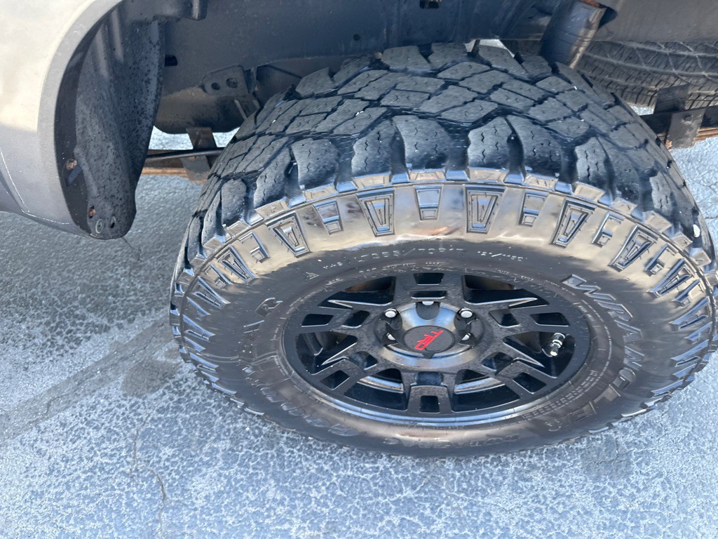 2016 Toyota Tacoma Image 12