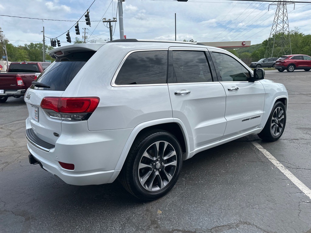 2017 Jeep Grand Cherokee Image 4