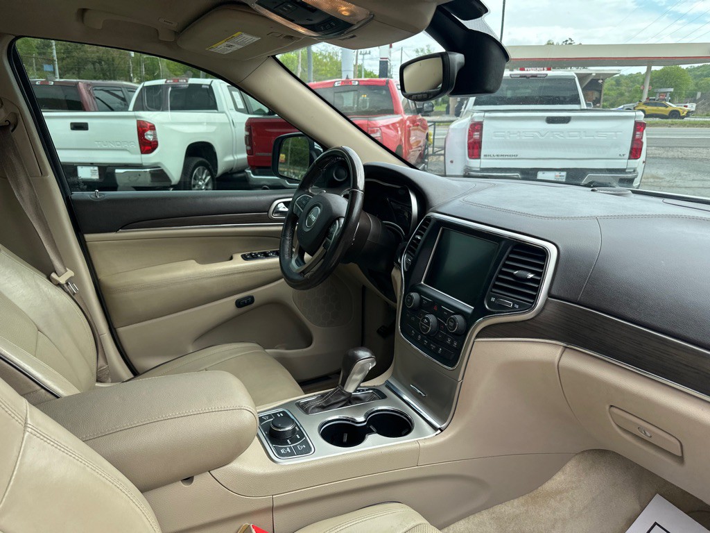 2017 Jeep Grand Cherokee Image 9