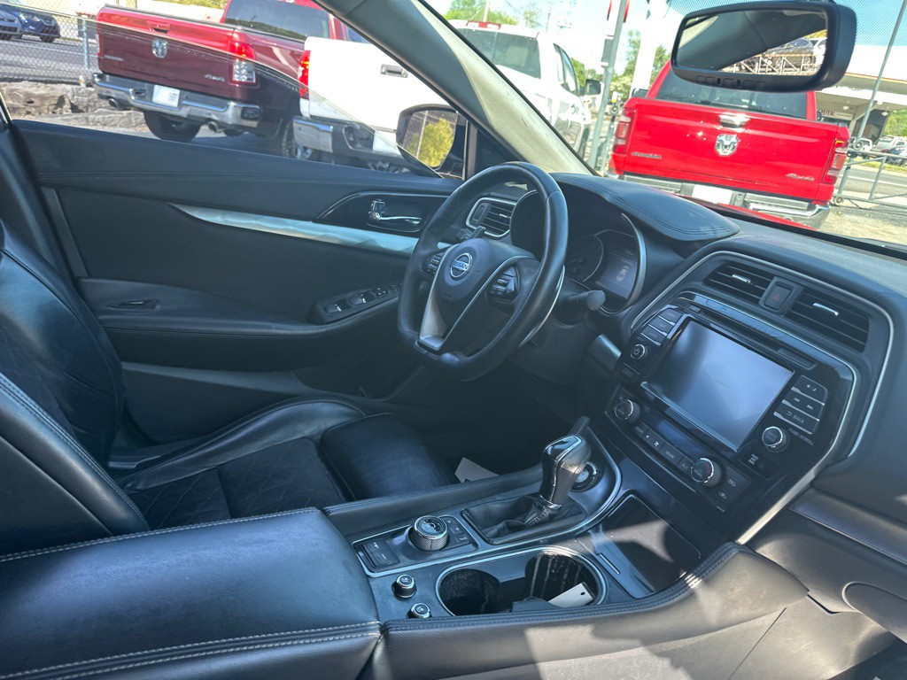 2016 Nissan Maxima Image 8