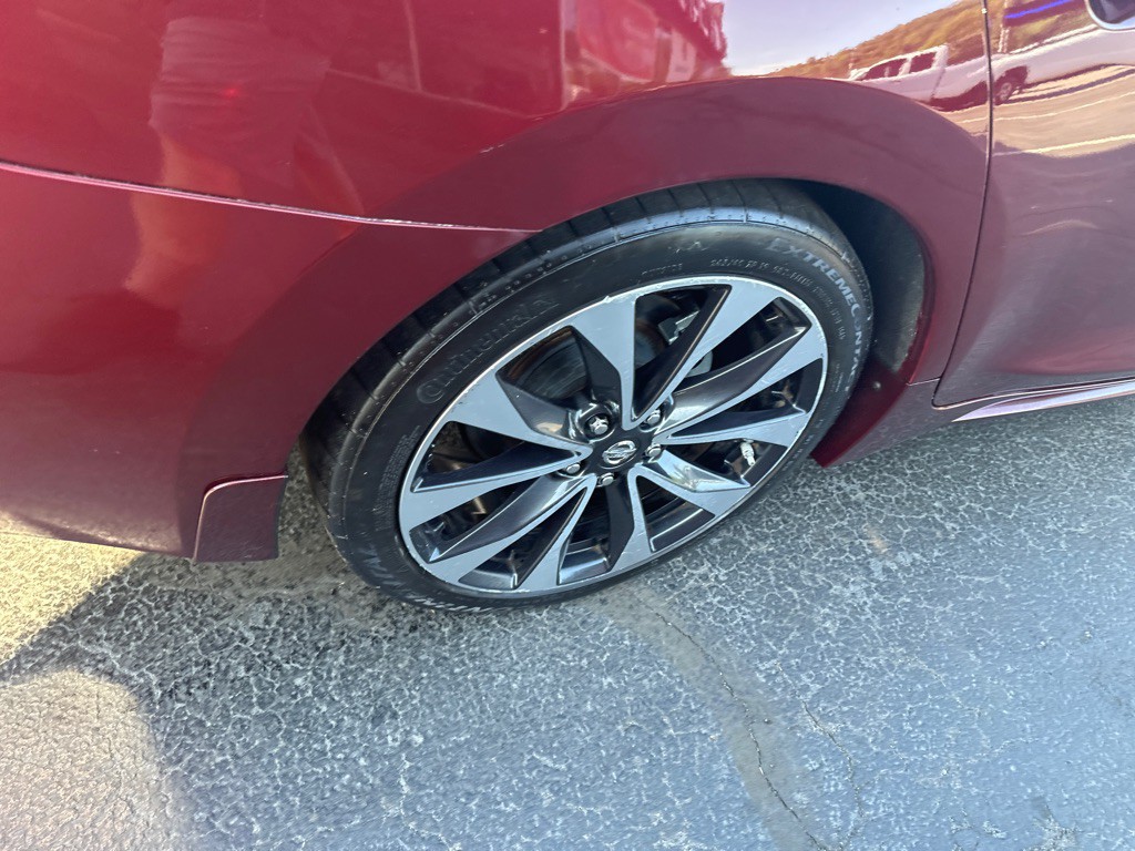 2016 Nissan Maxima Image 10