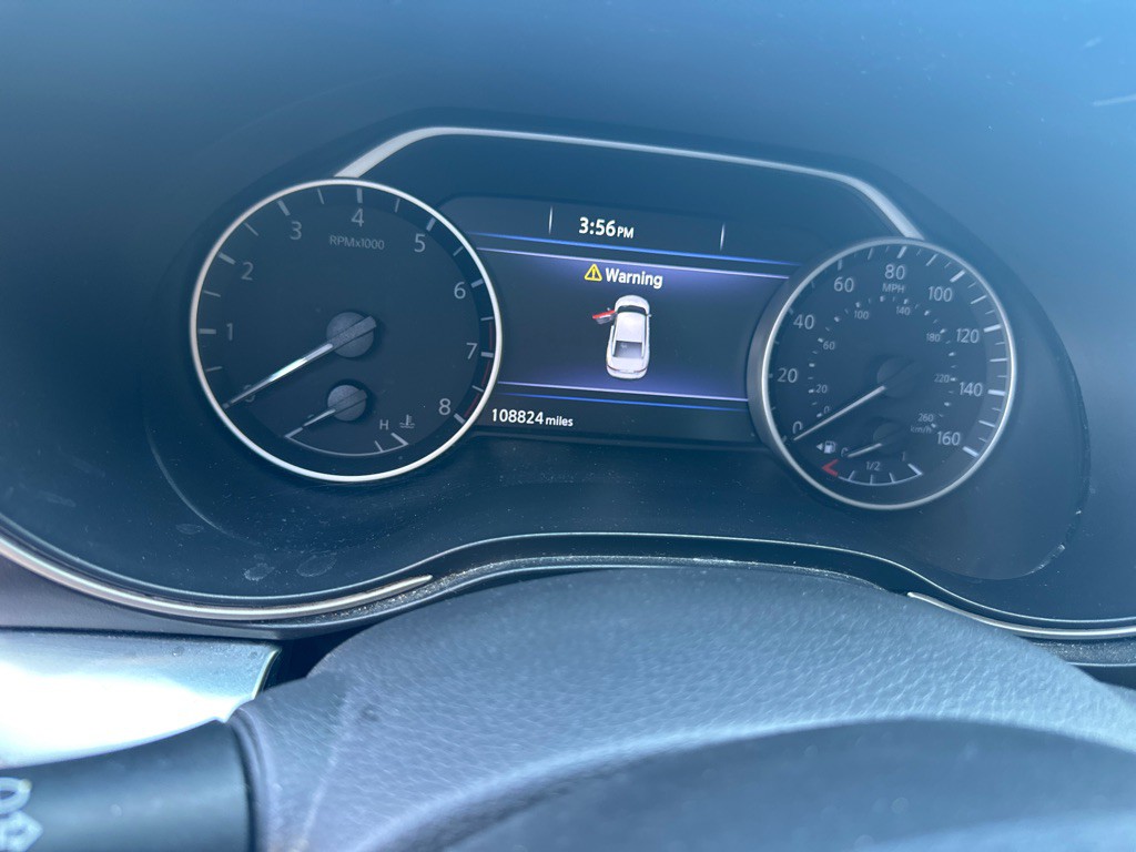 2016 Nissan Maxima Image 14