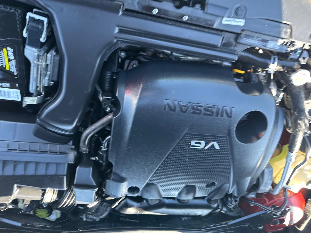 2016 Nissan Maxima Image 17