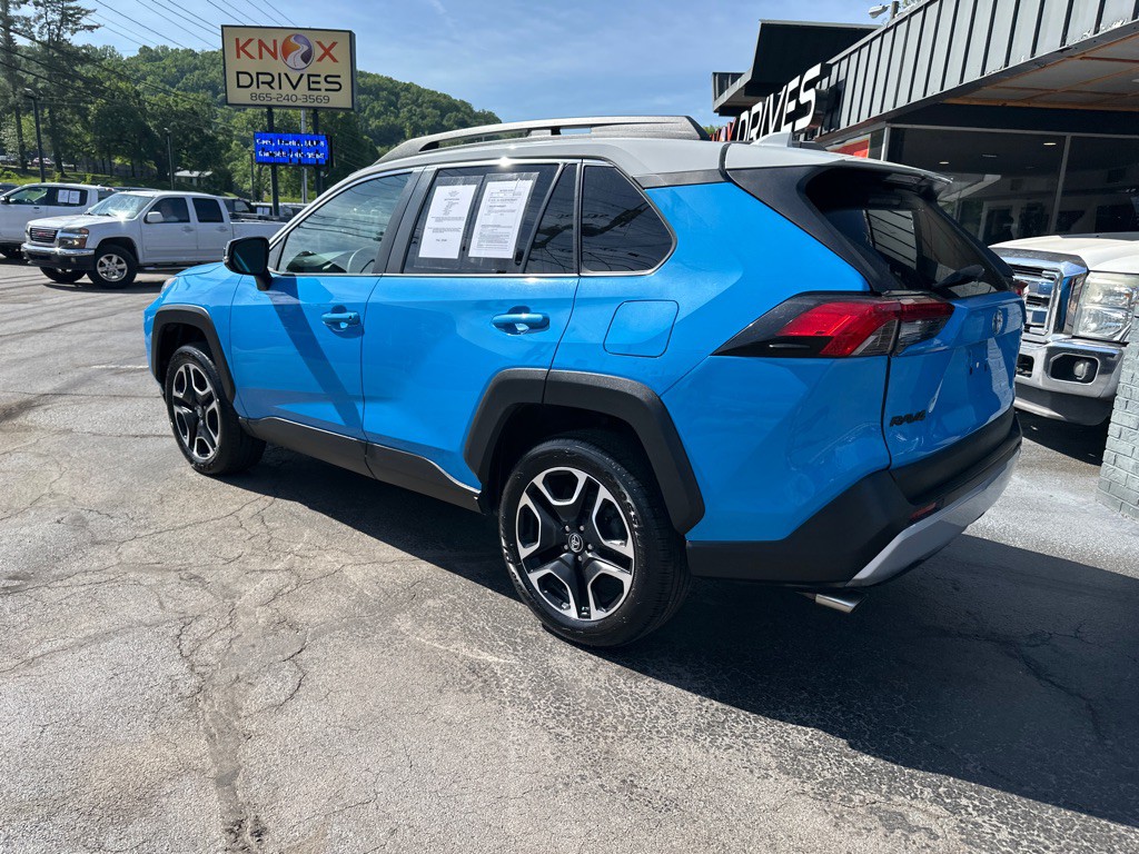 2019 Toyota Rav4 Image 2