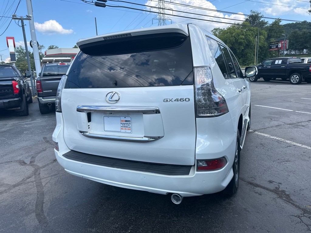 2015 Lexus GX Image 3
