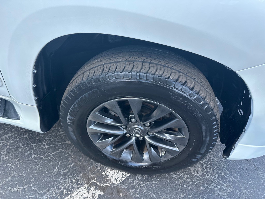 2015 Lexus GX Image 7