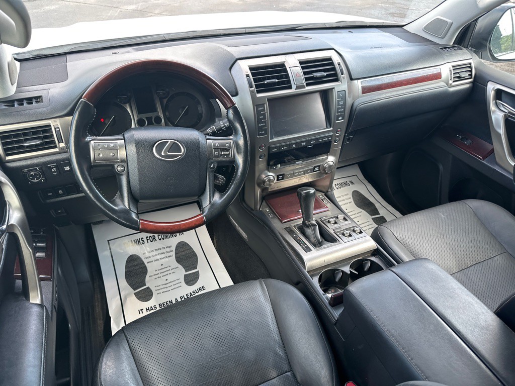 2015 Lexus GX Image 14