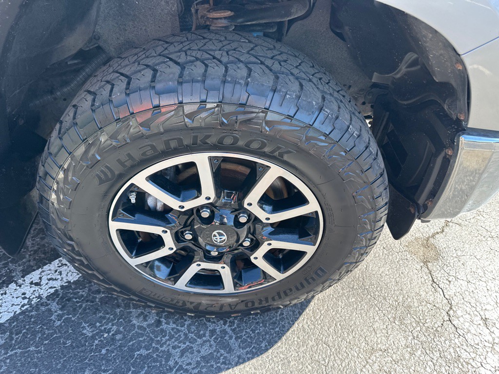 2018 Toyota Tundra Image 8