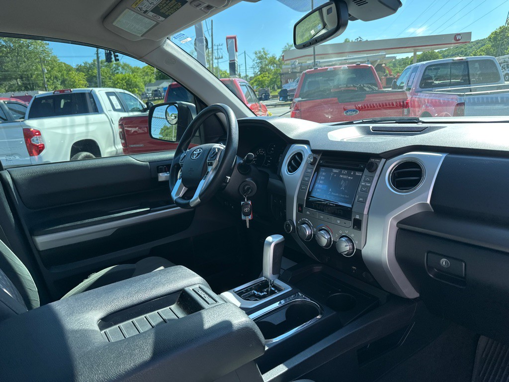 2018 Toyota Tundra Image 10