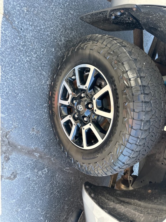 2018 Toyota Tundra Image 12