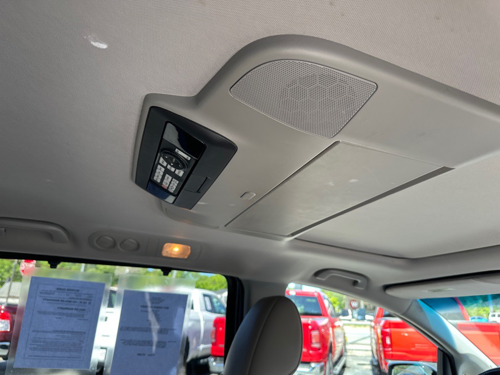 2011 Honda Odyssey Image 11
