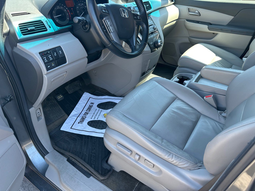2011 Honda Odyssey Image 16