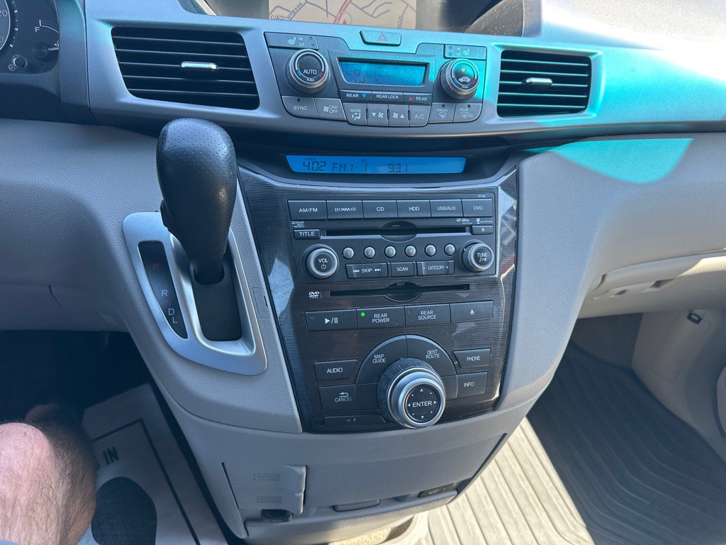 2011 Honda Odyssey Image 20