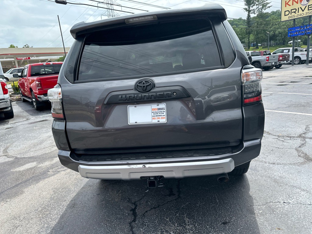 2018 Toyota 4Runner Image 3