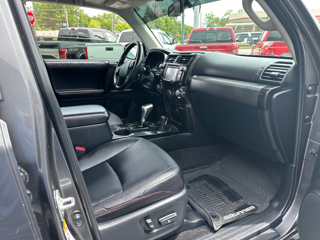 2018 Toyota 4Runner Image 8