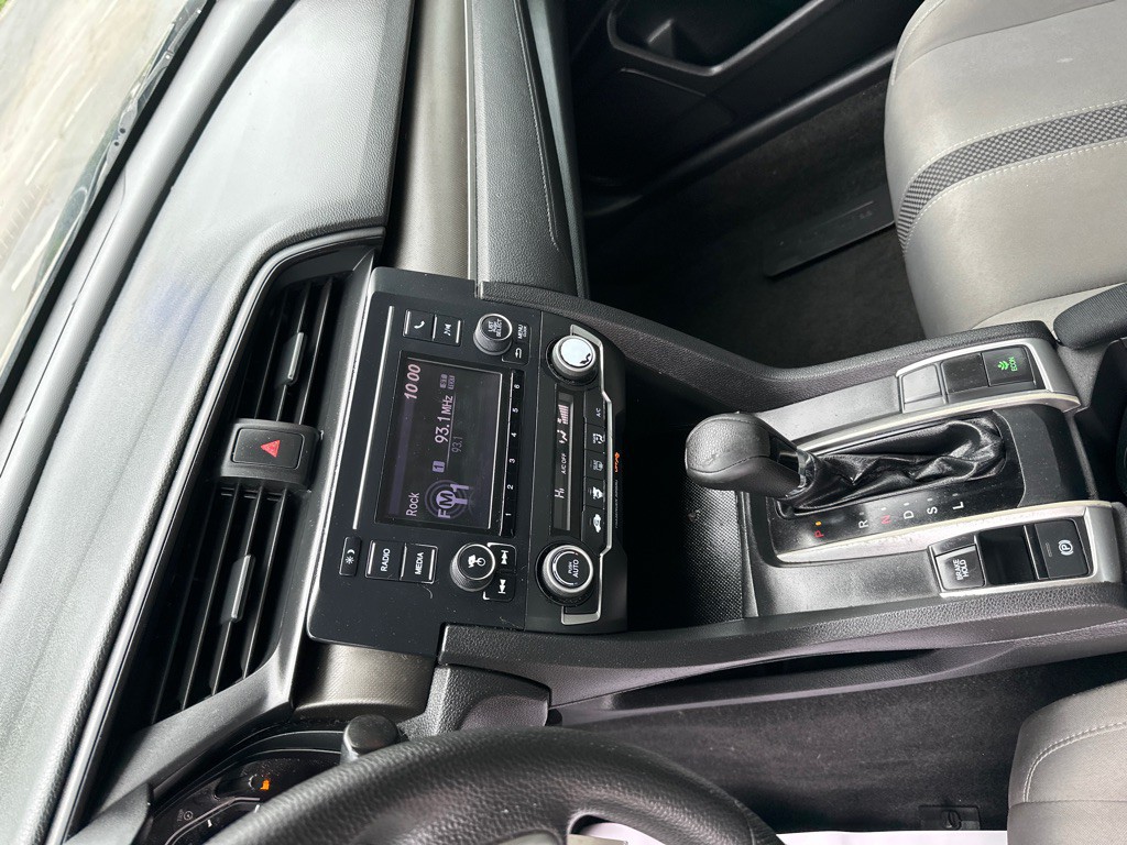 2019 Honda Civic Image 13