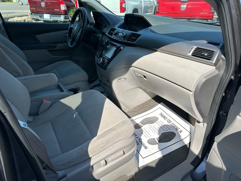 2016 Honda Odyssey Image 8