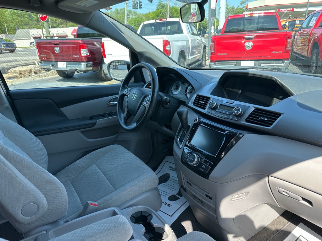 2016 Honda Odyssey Image 9