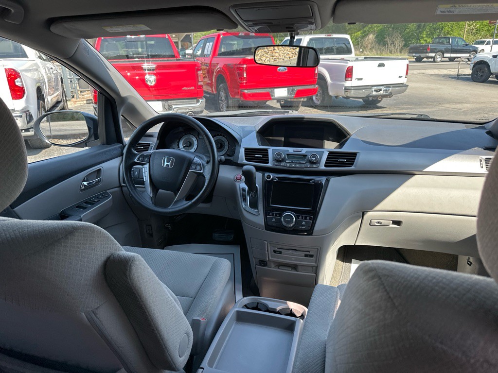 2016 Honda Odyssey Image 13
