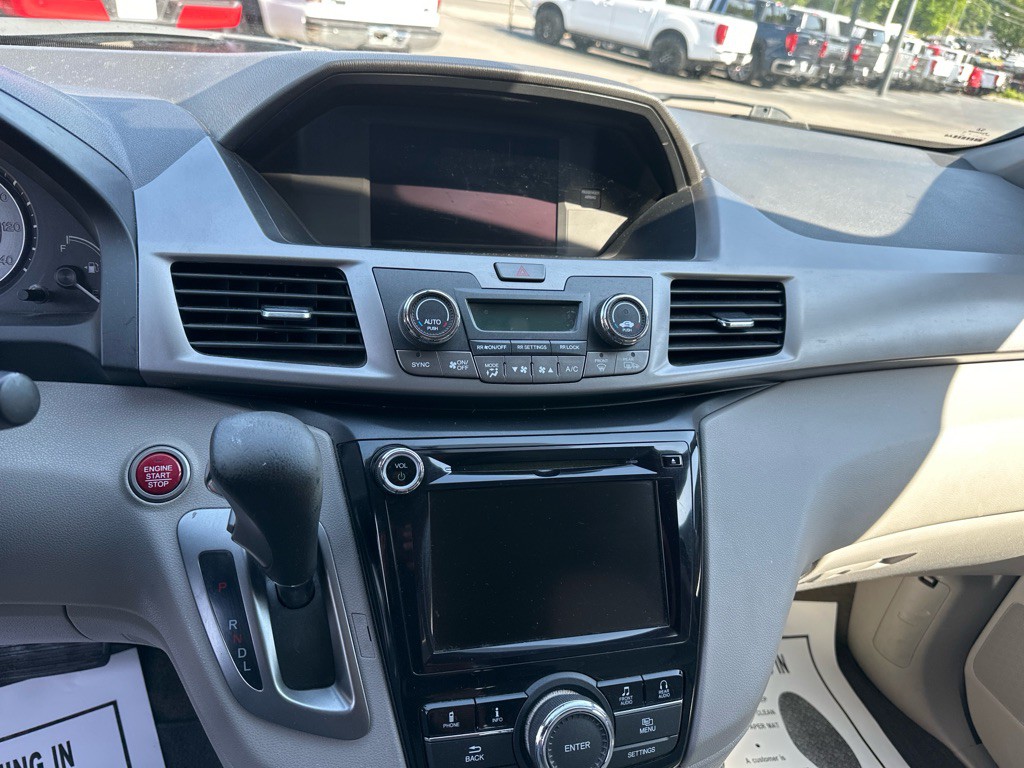 2016 Honda Odyssey Image 17