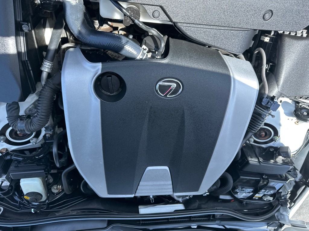 2017 Lexus IS Image 20