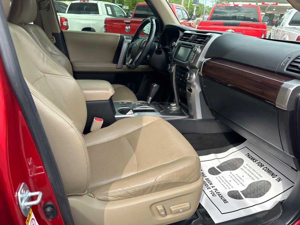 2015 Toyota 4Runner Image 8