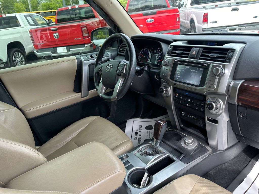 2015 Toyota 4Runner Image 10