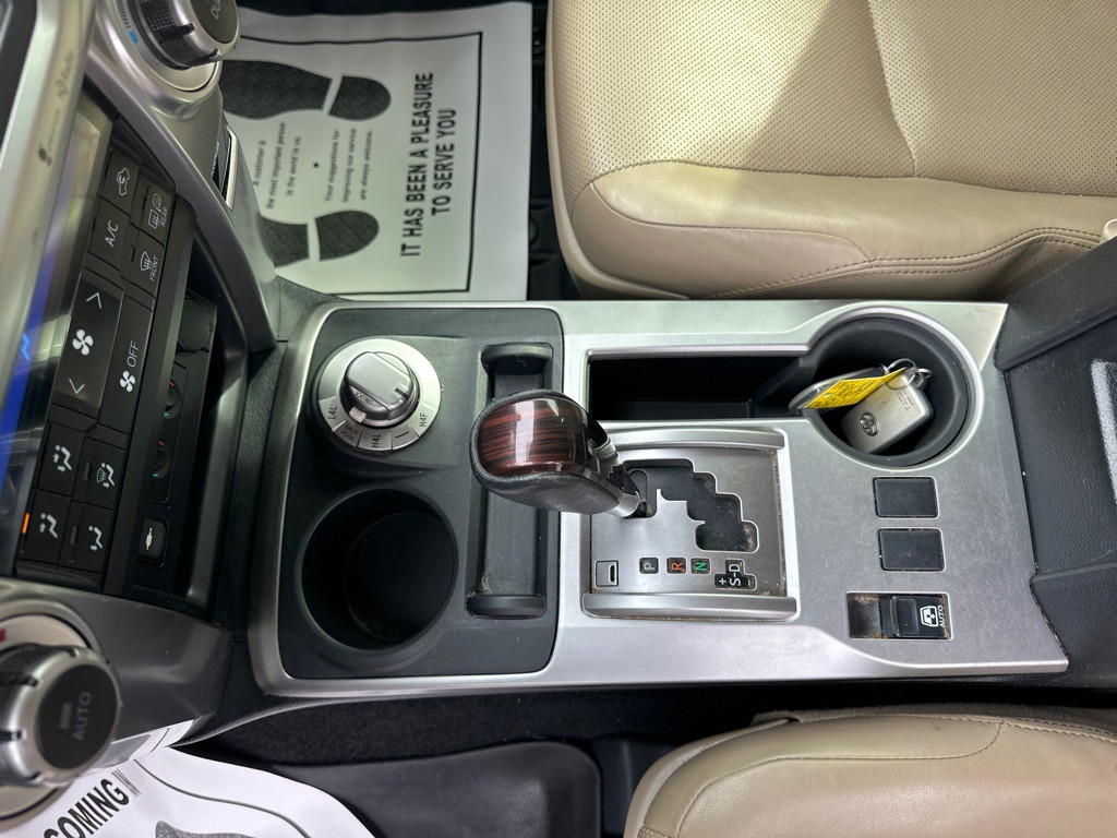 2015 Toyota 4Runner Image 17