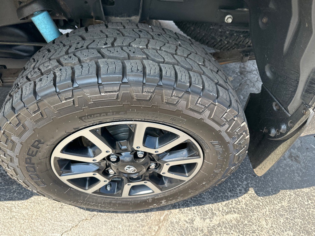 2016 Toyota Tundra Image 12