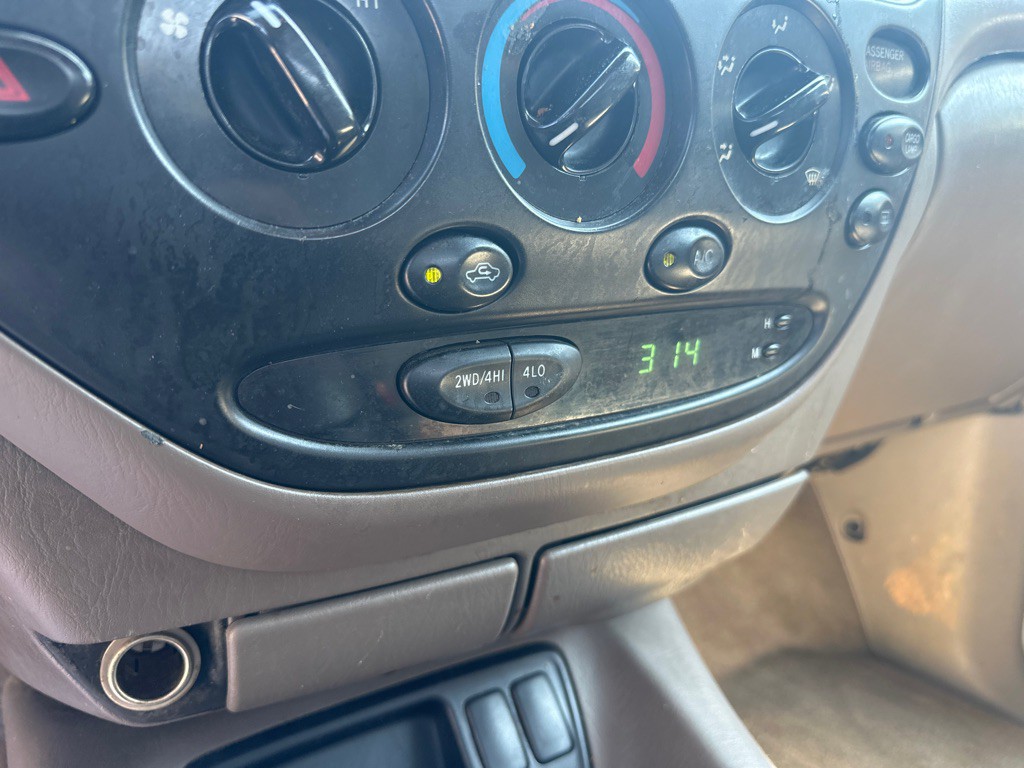 2005 Toyota Tundra Image 14