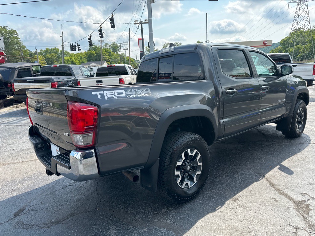 2016 Toyota Tacoma Image 4