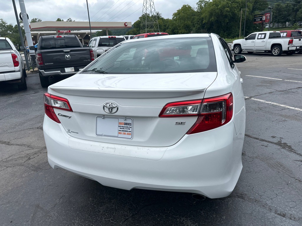 2013 Toyota Camry Image 3