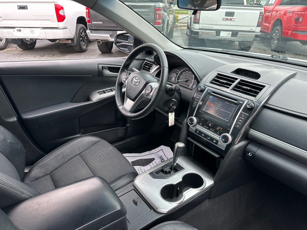 2013 Toyota Camry Image 7