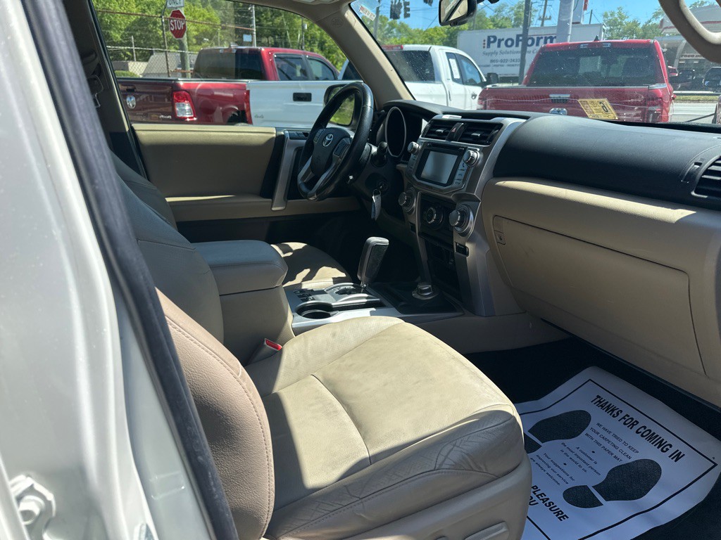 2013 Toyota 4Runner Image 8