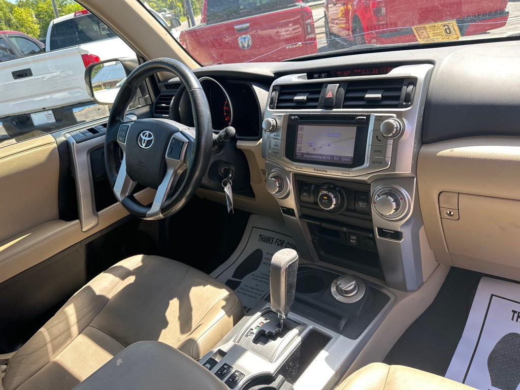 2013 Toyota 4Runner Image 10