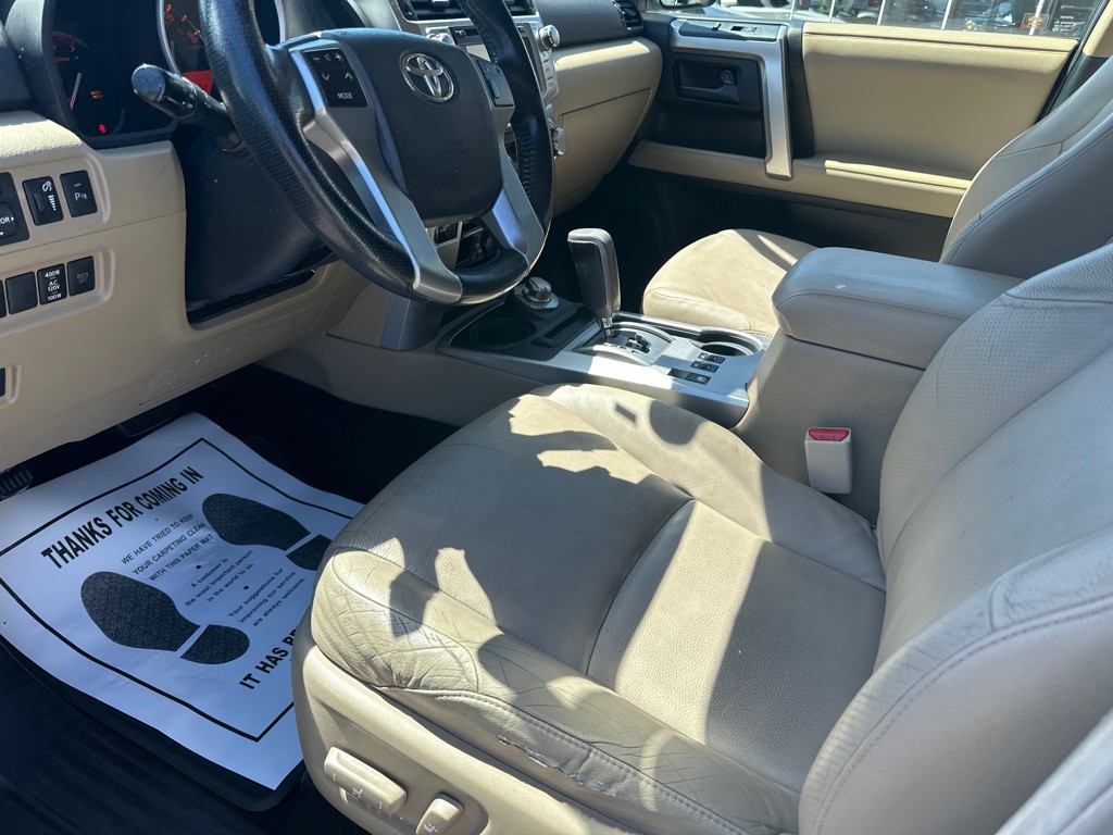 2013 Toyota 4Runner Image 16