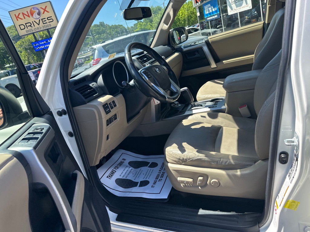2013 Toyota 4Runner Image 20