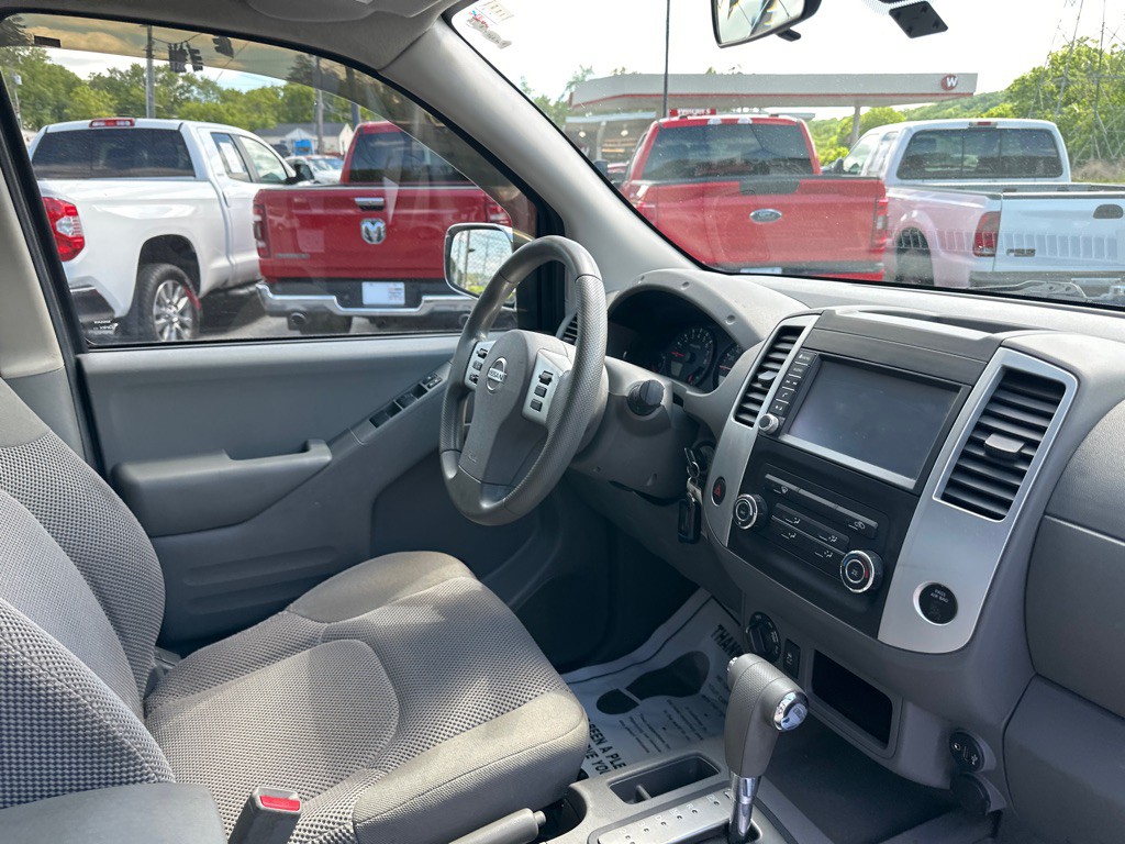 2019 Nissan Frontier Image 8