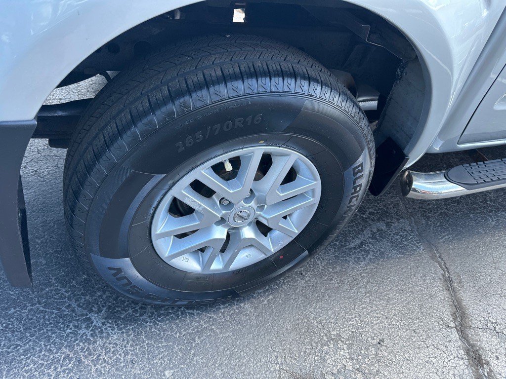 2019 Nissan Frontier Image 10