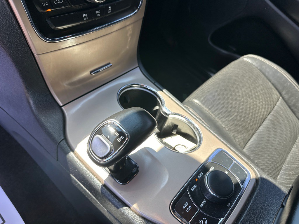 2015 Jeep Grand Cherokee Image 18