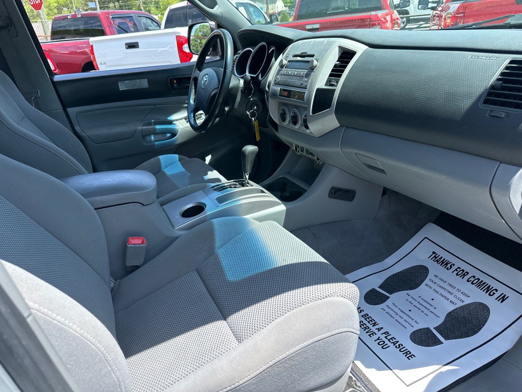 2010 Toyota Tacoma Image 9
