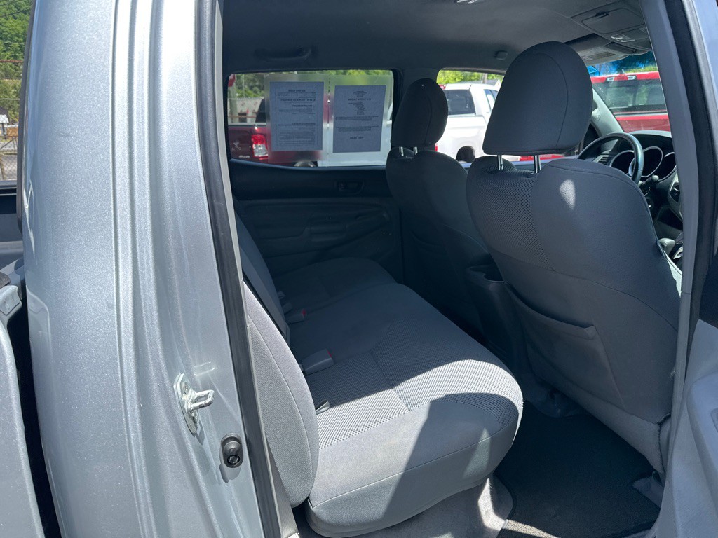 2010 Toyota Tacoma Image 11