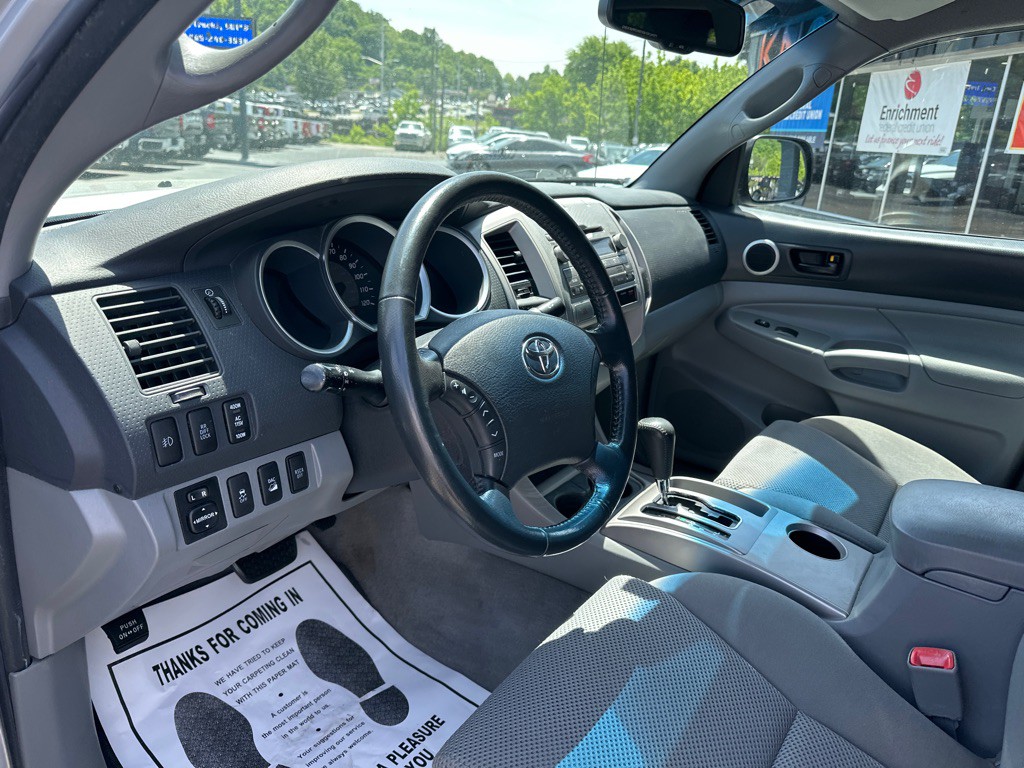 2010 Toyota Tacoma Image 16