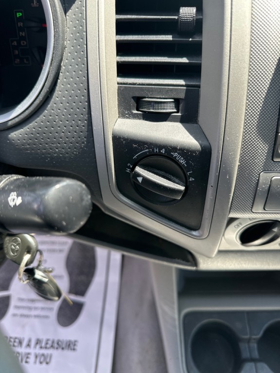 2010 Toyota Tacoma Image 19