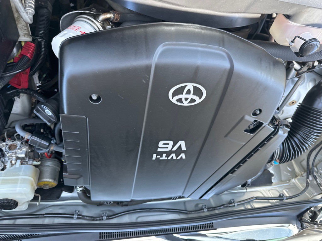2010 Toyota Tacoma Image 21