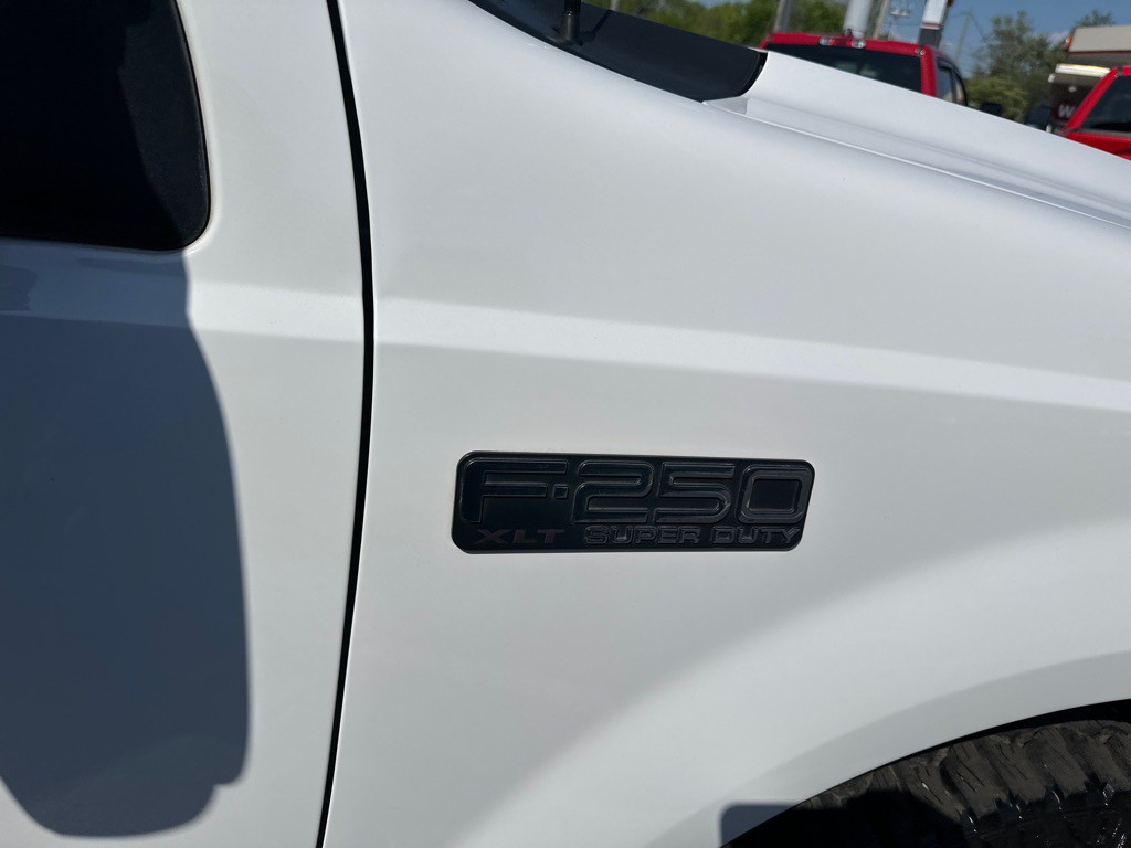 2000 Ford F-250 Image 9